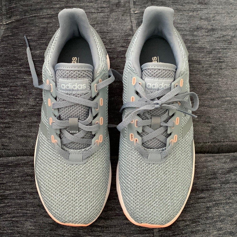 Adidas Duramo 9 Women’s Sneakers size 7 worn twice!